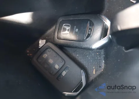 2013 Honda Accord Touring z USA, uszkodzony, nr VIN 1HGCR3F97DA026087